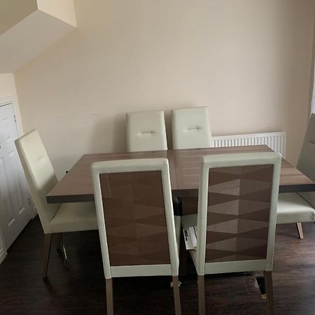 Holytown Homes Экстерьер фото